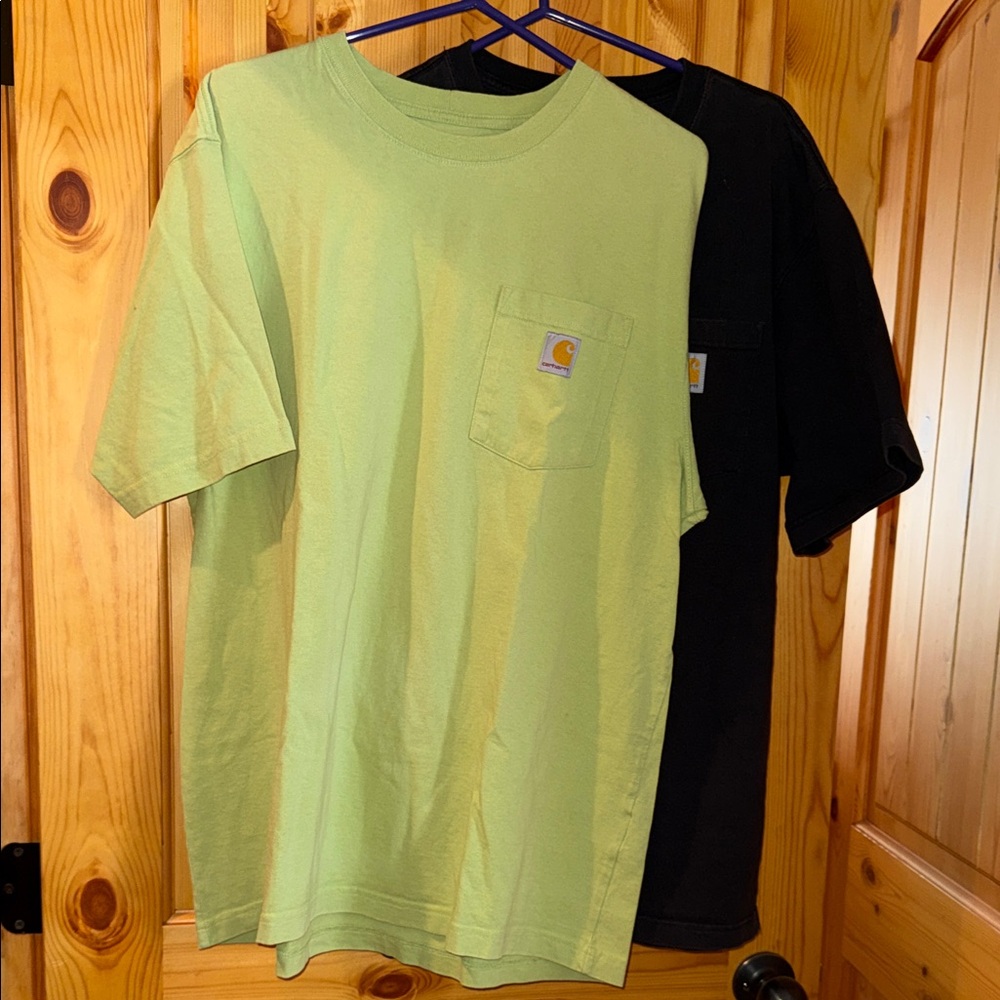 Lot of 2-Carhartt men’s loose fit pocket T-size large-black and green-heavy duty